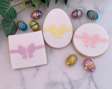 Load image into Gallery viewer, Ribbon Bow Fondant Embosser