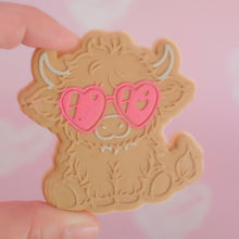 Load image into Gallery viewer, Highland Cow Fondant Embosser/ Cutter