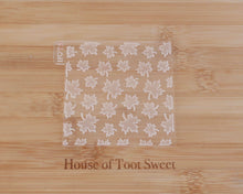 Load image into Gallery viewer, Autumn Leaves/Fall Texture Embosser - Made in the UK with Love from House of Toot Sweet - Just £7! Shop now at House of Toot Sweet