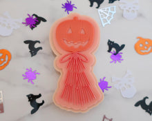 Load image into Gallery viewer, Pumpkin Balloon with Tassels Embosser / Cutter - Made in the UK with Love from House of Toot Sweet - Just £6! Shop now at House of Toot Sweet