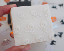 Load image into Gallery viewer, Skull & Cross Bones Texture Embosser - Made in the UK with Love from House of Toot Sweet - Just £7! Shop now at House of Toot Sweet