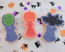 Load image into Gallery viewer, Pumpkin Balloon with Tassels Embosser / Cutter - Made in the UK with Love from House of Toot Sweet - Just £6! Shop now at House of Toot Sweet