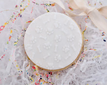 Load image into Gallery viewer, Paw & Bone Pattern Texture Embosser - Made in the UK with Love from House of Toot Sweet - Just £7! Shop now at House of Toot Sweet
