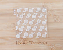 Load image into Gallery viewer, Flower Pattern Texture Fondant Embosser - Made in the UK with Love from House of Toot Sweet - Just £7! Shop now at House of Toot Sweet