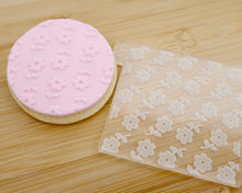 Load image into Gallery viewer, Flower Pattern Texture Fondant Embosser - Made in the UK with Love from House of Toot Sweet - Just £7! Shop now at House of Toot Sweet