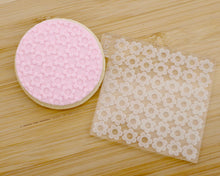 Load image into Gallery viewer, Daisy Pattern Texture Fondant Embosser - Made in the UK with Love from House of Toot Sweet - Just £7! Shop now at House of Toot Sweet