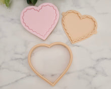 Load image into Gallery viewer, Wavy Heart Fondant Stamp and Cutter - Made in the UK with Love from House of Toot Sweet - Just £6! Shop now at House of Toot Sweet
