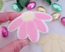 Load image into Gallery viewer, Droopy Daisy Fondant Embosser / Cutter - Made in the UK with Love from House of Toot Sweet - Just £6.50! Shop now at House of Toot Sweet