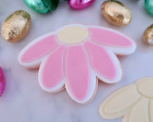 Load image into Gallery viewer, Droopy Daisy Fondant Embosser / Cutter - Made in the UK with Love from House of Toot Sweet - Just £6.50! Shop now at House of Toot Sweet