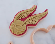 Load image into Gallery viewer, Snitch Fondant Pop Embosser and Cutter - Made in the UK with Love from House of Toot Sweet - Just £6.50! Shop now at House of Toot Sweet