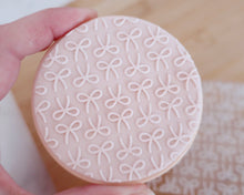 Load image into Gallery viewer, Bows Texture Fondant Embosser - Made in the UK with Love from House of Toot Sweet - Just £7! Shop now at House of Toot Sweet