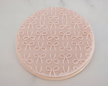 Load image into Gallery viewer, Bows Texture Fondant Embosser - Made in the UK with Love from House of Toot Sweet - Just £7! Shop now at House of Toot Sweet
