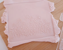 Load image into Gallery viewer, Wildflowers Fondant Embosser - Made in the UK with Love from House of Toot Sweet - Just £7! Shop now at House of Toot Sweet