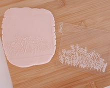 Load image into Gallery viewer, Wildflower Daisies Fondant Embosser - Made in the UK with Love from House of Toot Sweet - Just £7! Shop now at House of Toot Sweet