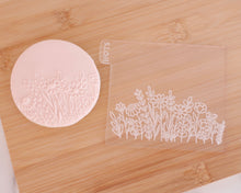 Load image into Gallery viewer, Wildflower Daisies Fondant Embosser - Made in the UK with Love from House of Toot Sweet - Just £7! Shop now at House of Toot Sweet