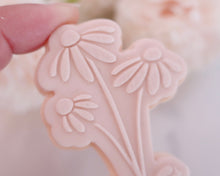 Load image into Gallery viewer, Daisy Bouquet Fondant Embosser / Cutter - Made in the UK with Love from House of Toot Sweet - Just £6.50! Shop now at House of Toot Sweet