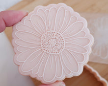 Load image into Gallery viewer, Gerbera Daisy Fondant Embosser / Cutter - Made in the UK with Love from House of Toot Sweet - Just £6.50! Shop now at House of Toot Sweet