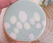 Load image into Gallery viewer, Wildflowers Fondant Embosser - Made in the UK with Love from House of Toot Sweet - Just £7! Shop now at House of Toot Sweet