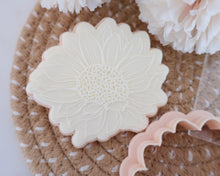 Load image into Gallery viewer, Sunflower Fondant Embosser / Cutter - Made in the UK with Love from House of Toot Sweet - Just £6.50! Shop now at House of Toot Sweet