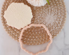 Load image into Gallery viewer, Gerbera Daisy Fondant Embosser / Cutter - Made in the UK with Love from House of Toot Sweet - Just £6.50! Shop now at House of Toot Sweet