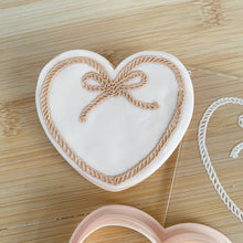 Load image into Gallery viewer, Rope Heart Fondant Embosser & Cutter