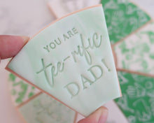 Load image into Gallery viewer, Golfing Mad Pizza Platter Fondant Cookie Embosser / Cutter - Made in the UK with Love from House of Toot Sweet - Just £5.50! Shop now at House of Toot Sweet