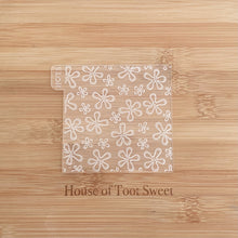 Load image into Gallery viewer, Cartoon Style Flower Cloud Fondant Texture Embosser