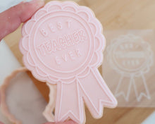 Load image into Gallery viewer, Best Teacher Ever Rosette Fondant Cookie Embosser / Cutter - Made in the UK with Love from House of Toot Sweet - Just £6.50! Shop now at House of Toot Sweet