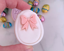 Load image into Gallery viewer, Egg Bow Fondant Stamp & Cookie cutter