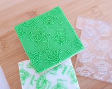 Load image into Gallery viewer, Aliens Texture Fondant Cookie Embosser