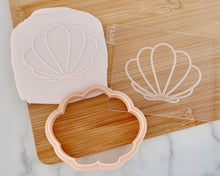 Load image into Gallery viewer, Clam Shell Embosser / Cutter - Made in the UK with Love from House of Toot Sweet - Just £6! Shop now at House of Toot Sweet