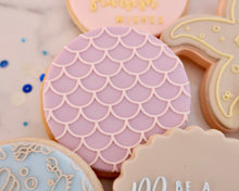 Load image into Gallery viewer, Mermaid Scales Linear Texture Pattern Cookie Embosser