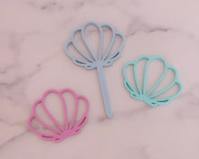 Load image into Gallery viewer, Clam Shell - Cupcake Charm Topper - Made in the UK with Love  from House of Toot Sweet - Just £4.80! Shop now at House of Toot Sweet