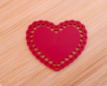 Load image into Gallery viewer, Blank Doily Heart Gift Tag - Made in the UK with Love from House of Toot Sweet - Just £1! Shop now at House of Toot Sweet
