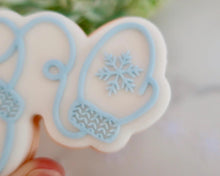 Load image into Gallery viewer, Wool Mittens Embosser and Cutter - Made in the UK with Love from House of Toot Sweet - Just £6! Shop now at House of Toot Sweet