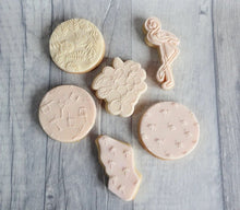 Load image into Gallery viewer, Tropical Palm Leaves Embosser - Made in the UK with Love from House of Toot Sweet - Just £7! Shop now at House of Toot Sweet