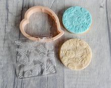 Load image into Gallery viewer, Tropical Palm Leaves Embosser - Made in the UK with Love from House of Toot Sweet - Just £7! Shop now at House of Toot Sweet