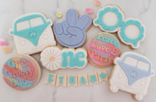 Load image into Gallery viewer, Hand Peace Sign Embosser / Cutter - Made in the UK with Love from House of Toot Sweet - Just £6! Shop now at House of Toot Sweet