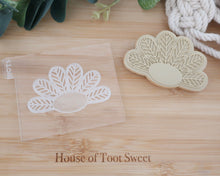 Load image into Gallery viewer, Rattan Daisy Plaque Embosser / Cutter - Made in the UK with Love  from House of Toot Sweet - Just £6.50! Shop now at House of Toot Sweet