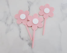 Load image into Gallery viewer, Spring Daisy - Cupcake Toppers - Made in the UK with Love  from House of Toot Sweet - Just £4.20! Shop now at House of Toot Sweet