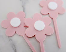 Load image into Gallery viewer, Spring Daisy - Cupcake Toppers - Made in the UK with Love  from House of Toot Sweet - Just £4.20! Shop now at House of Toot Sweet
