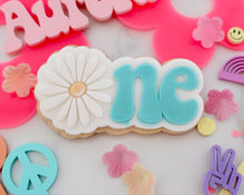 Load image into Gallery viewer, Daisy One Embosser / Cutter - Made in the UK with Love from House of Toot Sweet - Just £6! Shop now at House of Toot Sweet