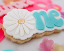 Load image into Gallery viewer, Daisy One Embosser / Cutter - Made in the UK with Love from House of Toot Sweet - Just £6! Shop now at House of Toot Sweet