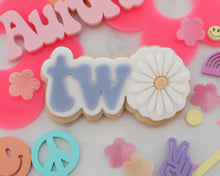 Load image into Gallery viewer, Daisy Two Embosser / Cutter - Made in the UK with Love from House of Toot Sweet - Just £6! Shop now at House of Toot Sweet