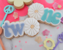 Load image into Gallery viewer, Daisy Two Embosser / Cutter - Made in the UK with Love from House of Toot Sweet - Just £6! Shop now at House of Toot Sweet