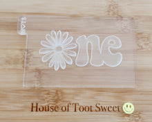 Load image into Gallery viewer, Daisy One Embosser / Cutter - Made in the UK with Love from House of Toot Sweet - Just £6! Shop now at House of Toot Sweet