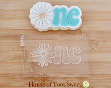 Load image into Gallery viewer, Daisy One Embosser / Cutter - Made in the UK with Love from House of Toot Sweet - Just £6! Shop now at House of Toot Sweet