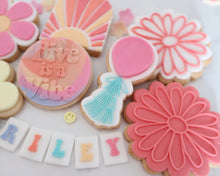 Load image into Gallery viewer, Large Daisy Embosser / Cutter - Made in the UK with Love from House of Toot Sweet - Just £6.50! Shop now at House of Toot Sweet