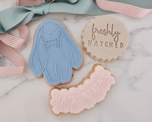 Load image into Gallery viewer, Tassel Bunting Embosser / Cutter - Made in the UK with Love from House of Toot Sweet - Just £6! Shop now at House of Toot Sweet