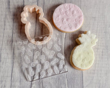 Load image into Gallery viewer, Pineapple Embosser - Made in the UK with Love from House of Toot Sweet - Just £7! Shop now at House of Toot Sweet